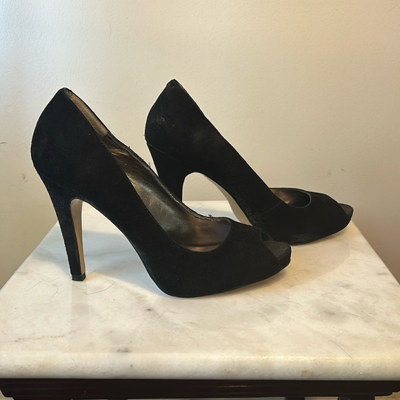 Nine West Suede Peep-Toe Pumps, size 8 1/2, new without box - Picture 2 of 7